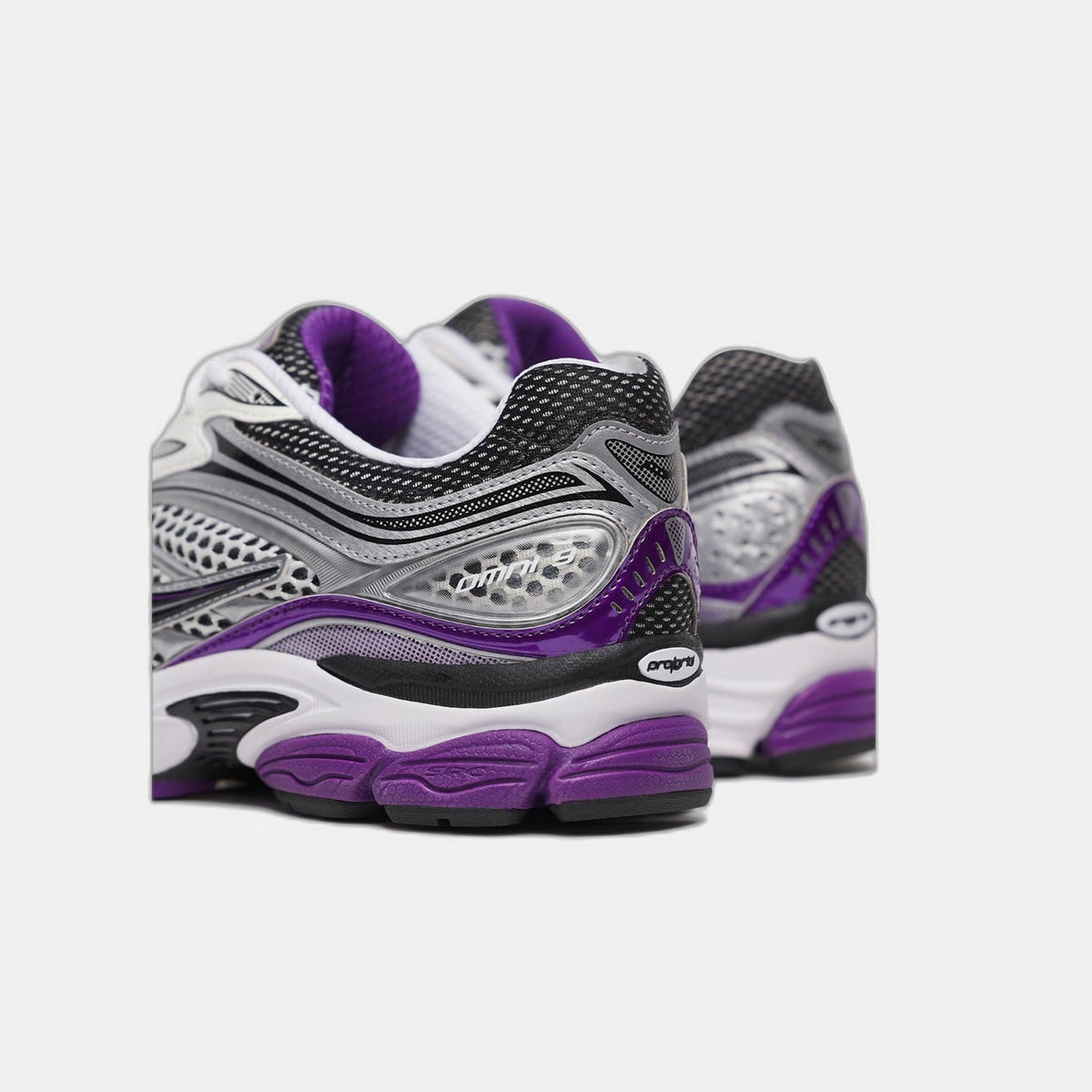 Saucony ProGrid Omni 9 White Black Silver Purple