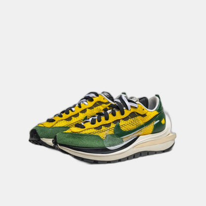 Nike Vaporwaffle sacai Tour Yellow Stadium Green