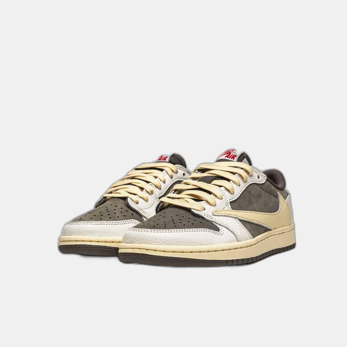 Travis Scott Jordan 1 Reverse Mocha
