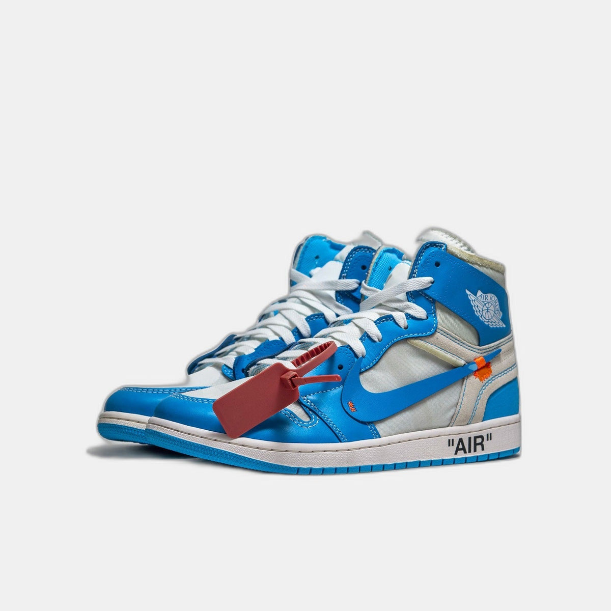 Air Jordan 1 Retro High Off-White University Blue