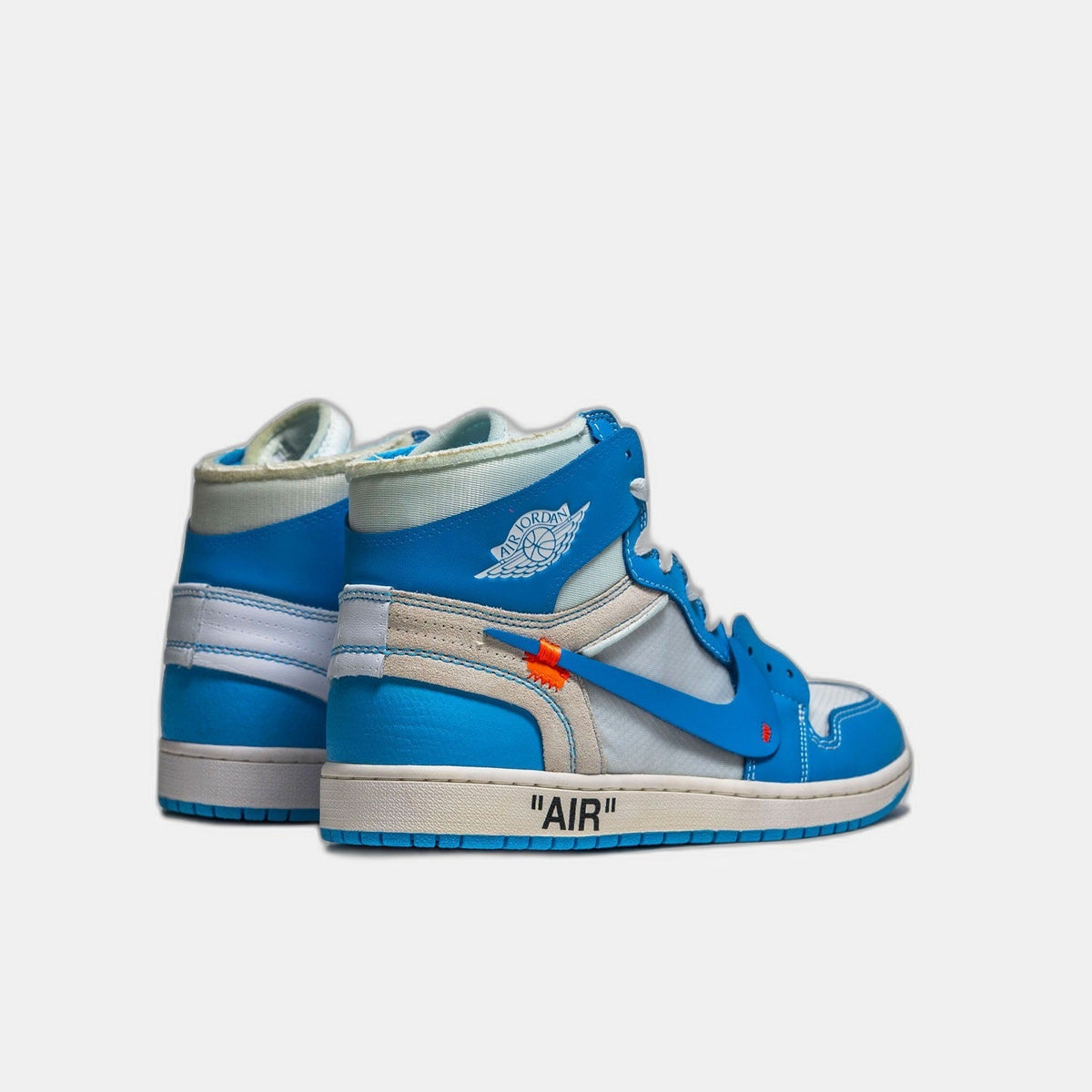Air Jordan 1 Retro High Off-White University Blue