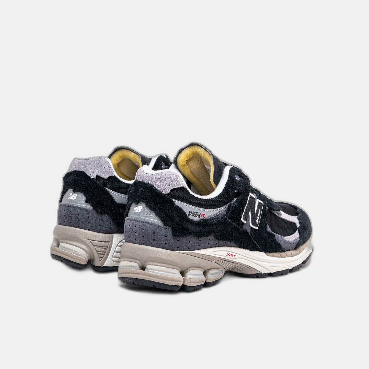 New Balance 2002R Protection Pack Black Grey
