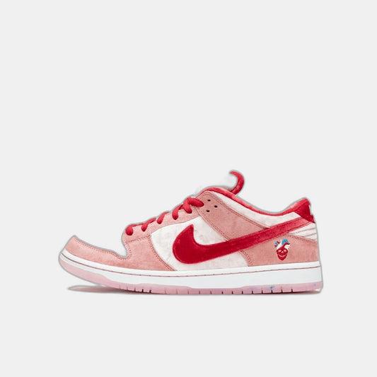 Nike SB Dunk Low StrangeLove Skateboards (Regular Box)