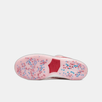 Nike SB Dunk Low StrangeLove Skateboards (Regular Box)
