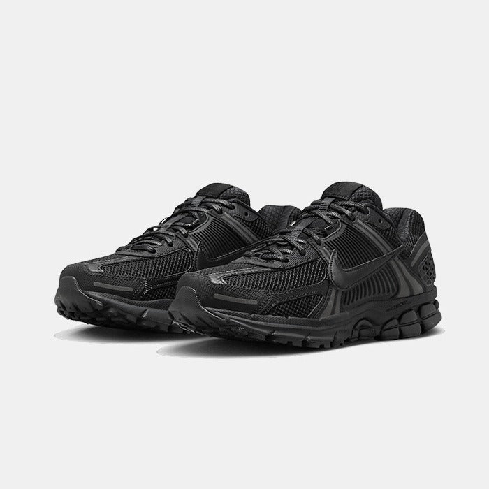 Nike Vomero 5 Triple Black