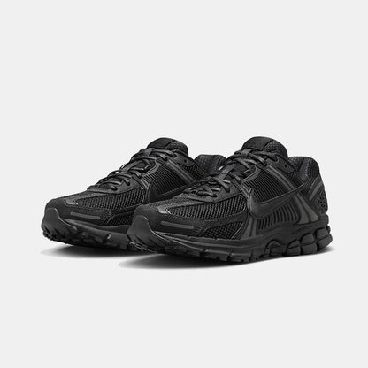 Nike Vomero 5 Triple Black
