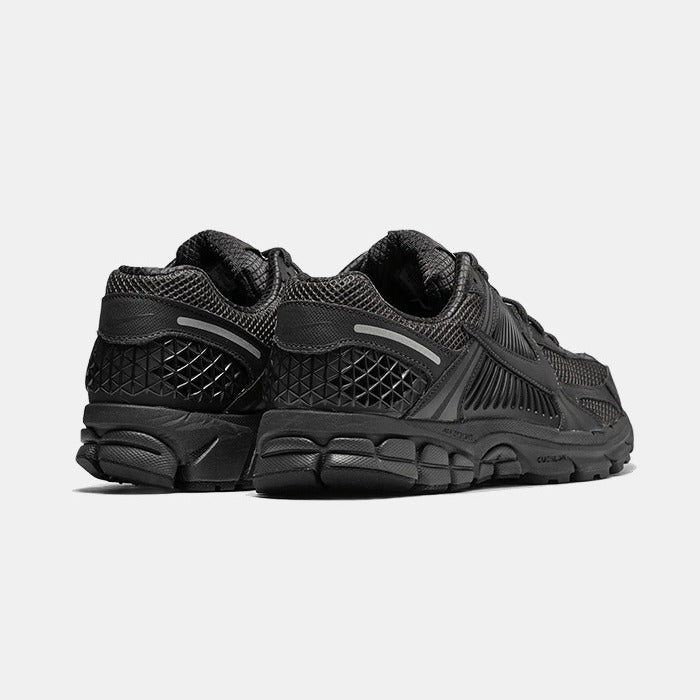Nike Vomero 5 Triple Black